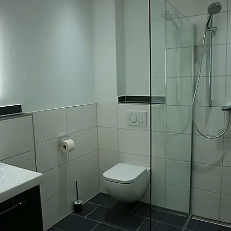 Leister Hotel 3*